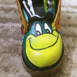 custom hand painted women boits size 9